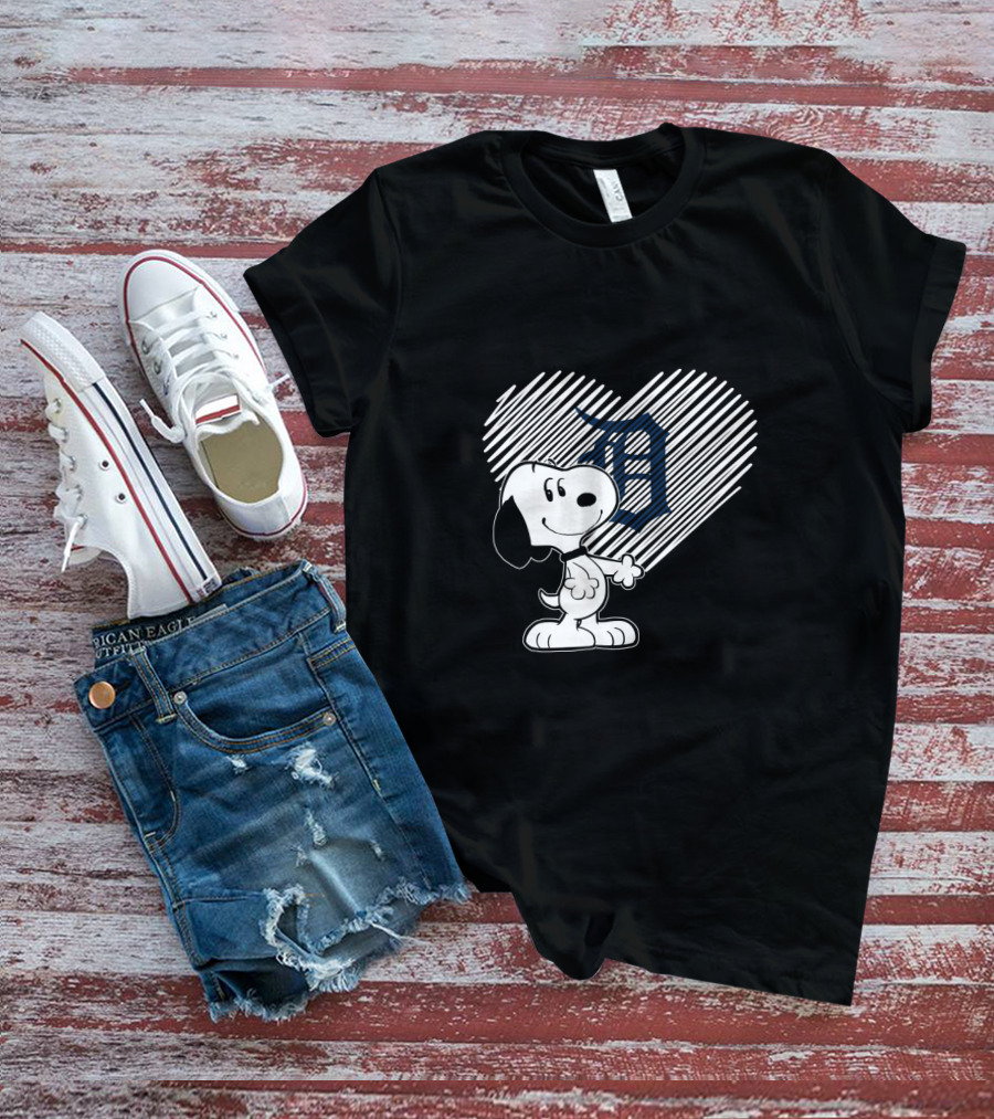 Detroit Tigers Snoopy Heart T-Shirt