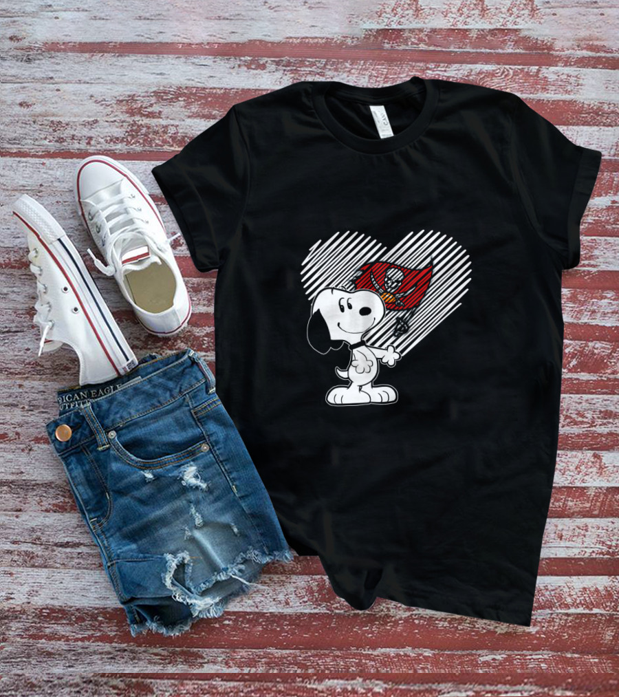 Snoopy Heart Tampa Bay Buccaneers Flag Icon For Fans T-Shirt