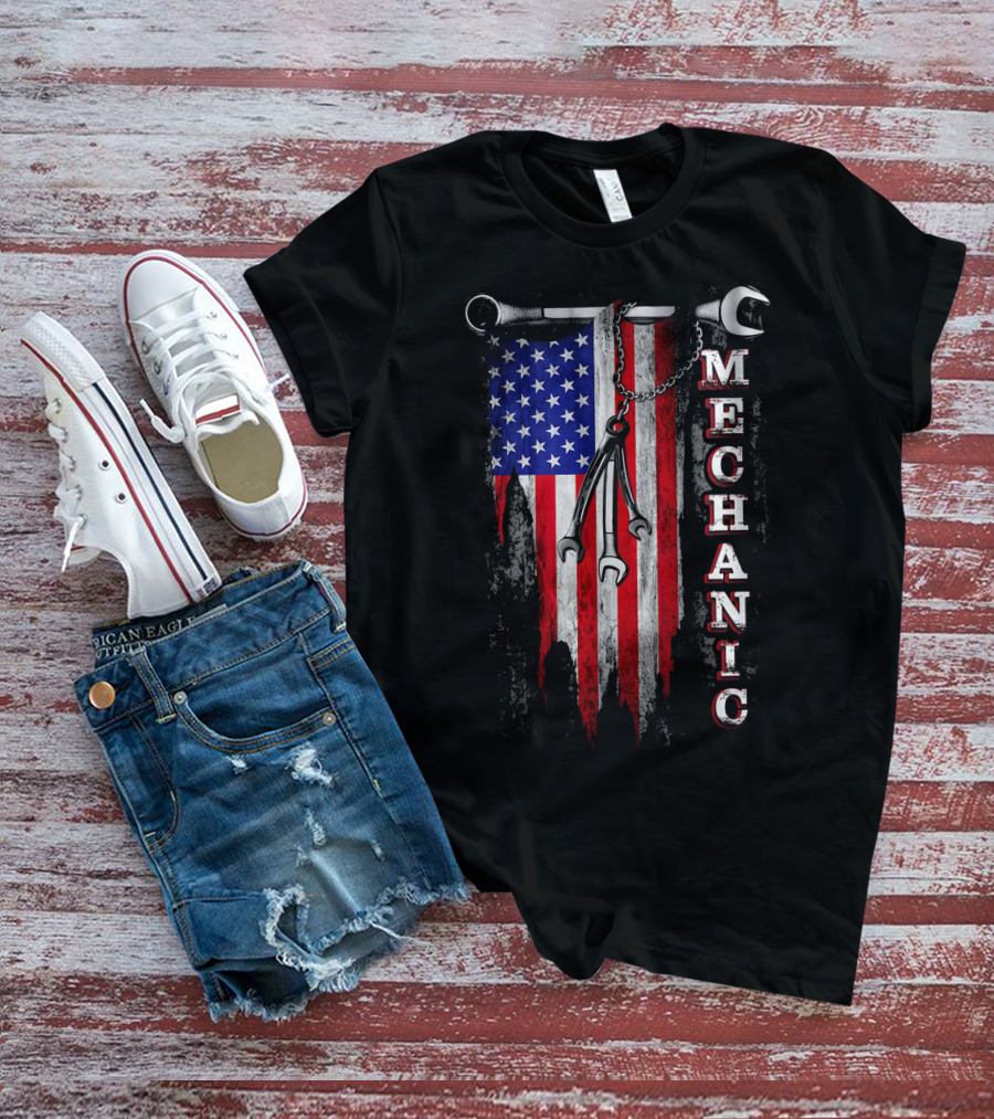 Mechanic American Flag Wrenches Chains USA T-Shirt
