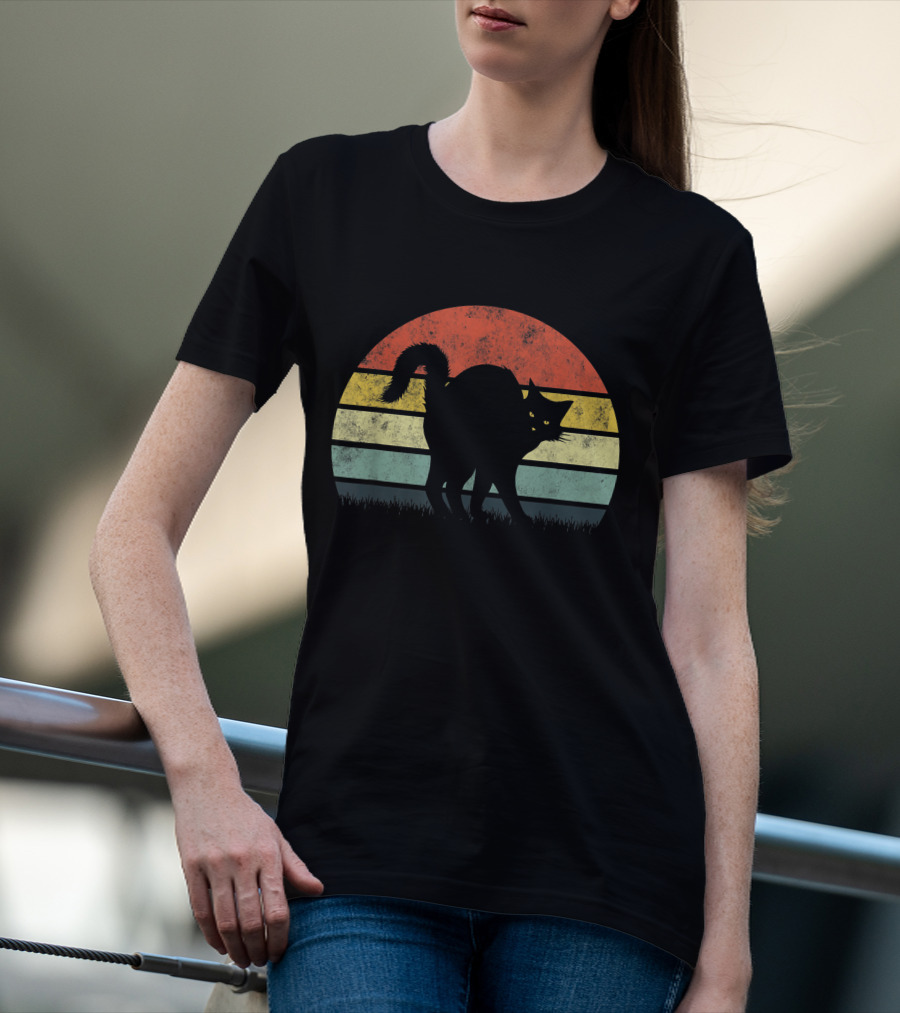 Vintage Retro Scary Black Cat Silhouette Sunset T-Shirt