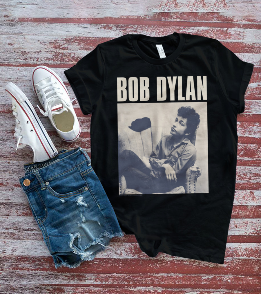 Bob Dylan Sitting On Chair Iconic Photo T-Shirt