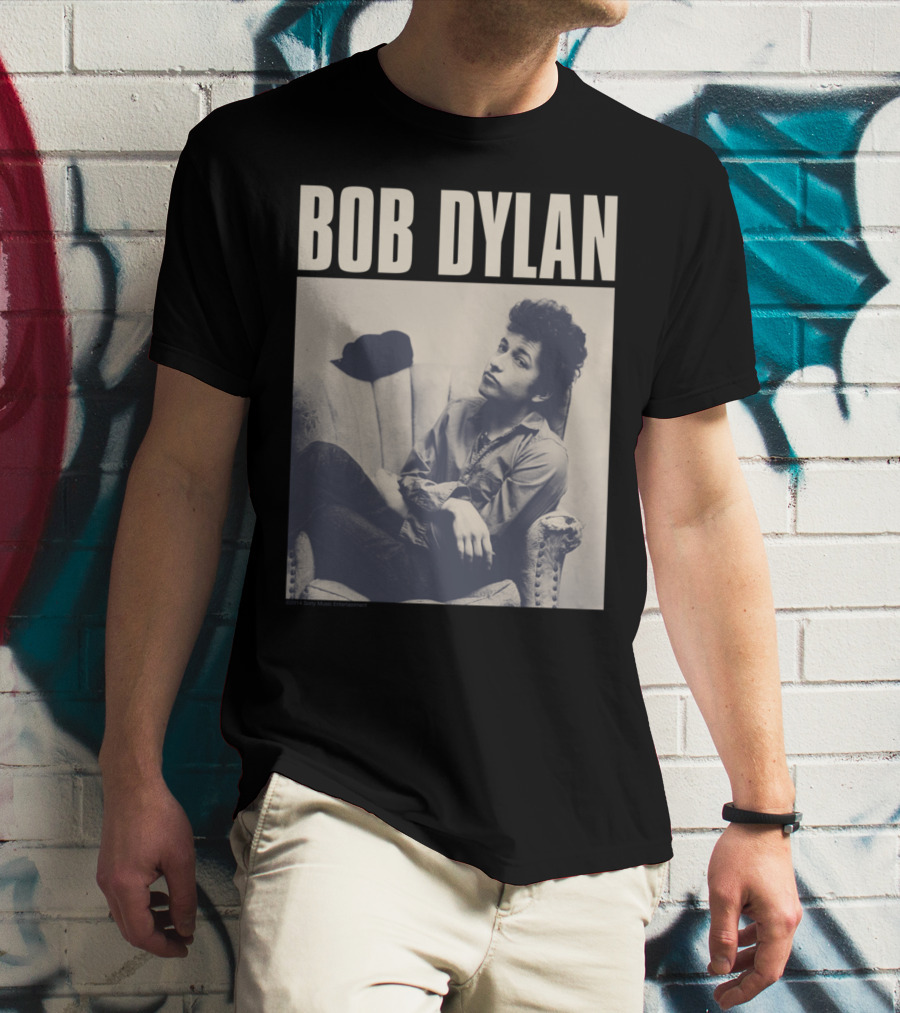 Bob Dylan Sitting On Chair Iconic Photo T-Shirt