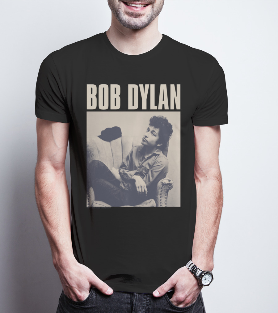 Bob Dylan Sitting On Chair Iconic Photo T-Shirt
