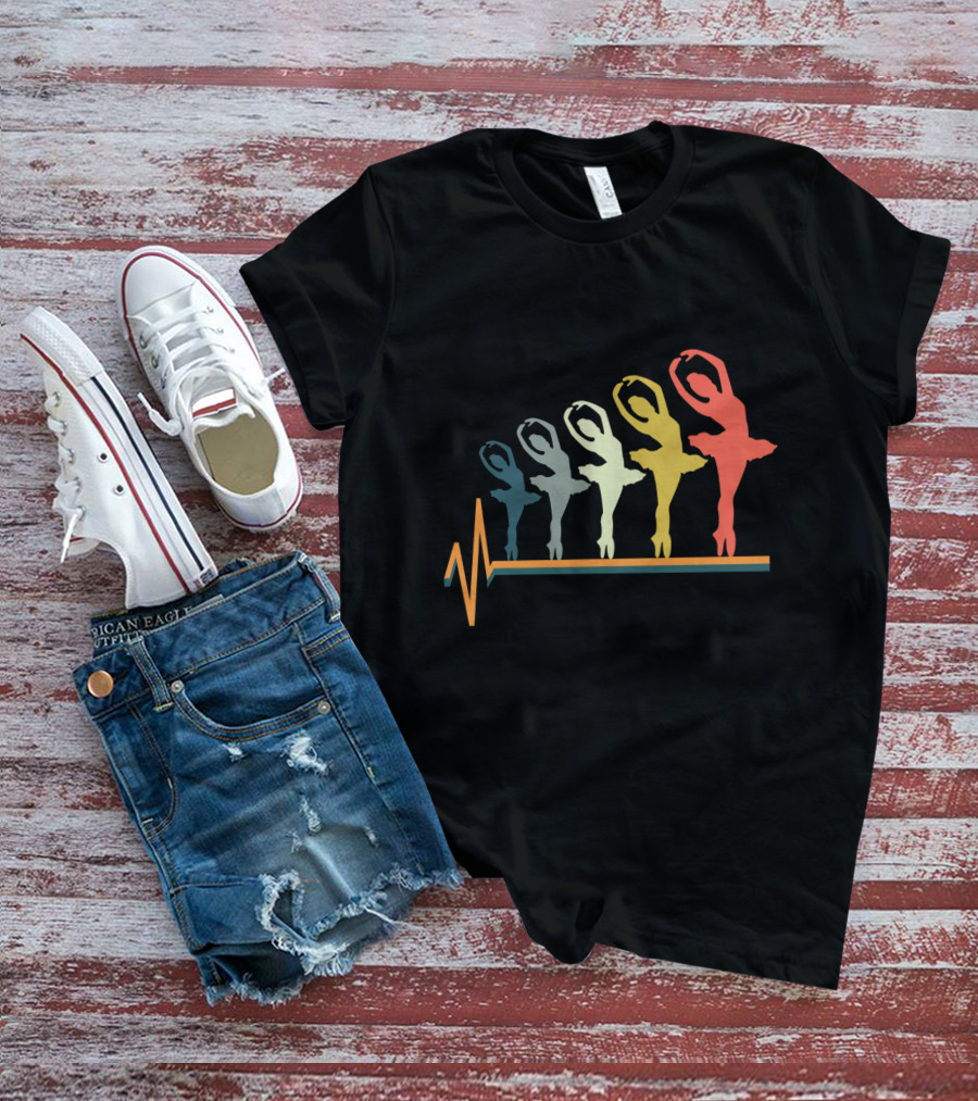 Ballet Dancers Heartbeat Line Art Gradient T-Shirt