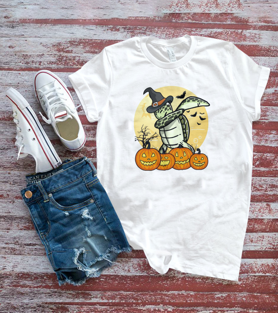 Turtle Dabbing With Witch Hat And Pumpkins Halloween Dab Dance T-Shirt