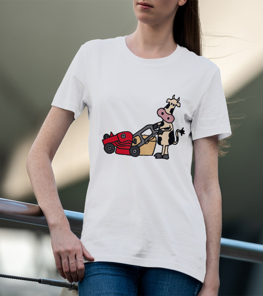 Funny Cow Mowing Grass Cartoon With Red Lawn Mower T-Shirt