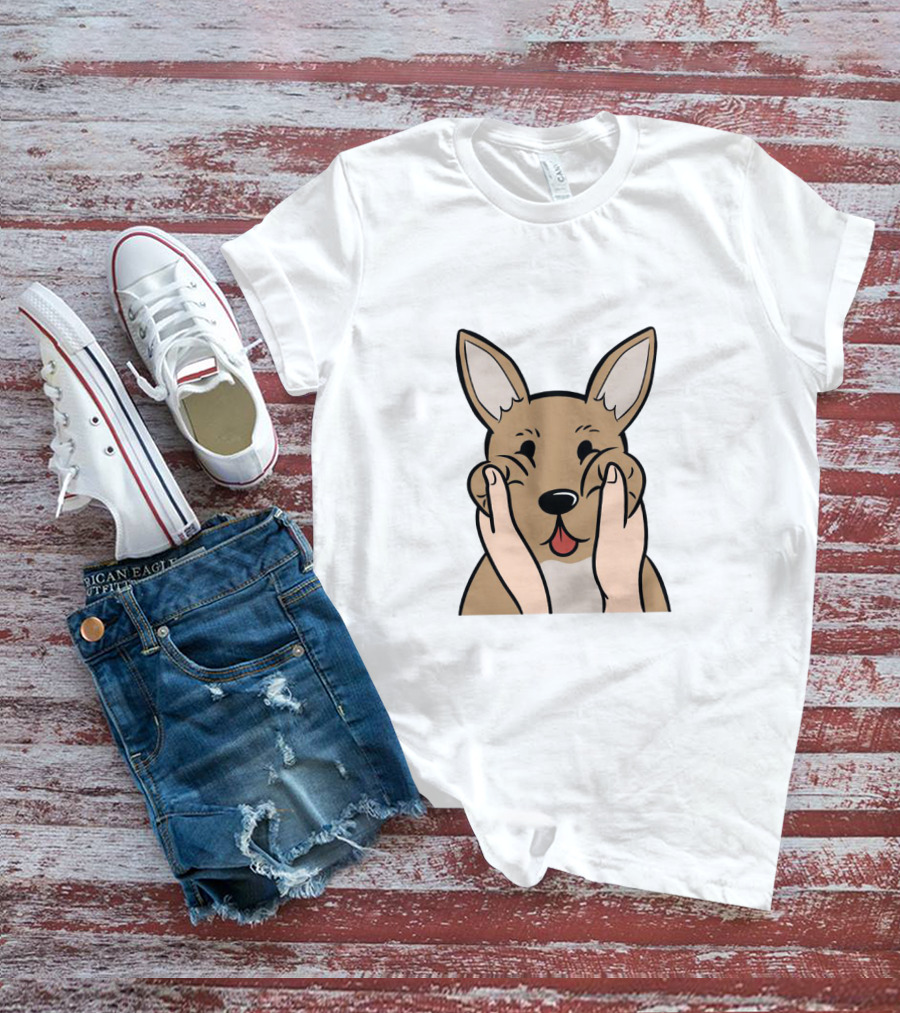 Chihuahua Chubby Cheeks Cute Face Squeezing Happy Expression T-Shirt