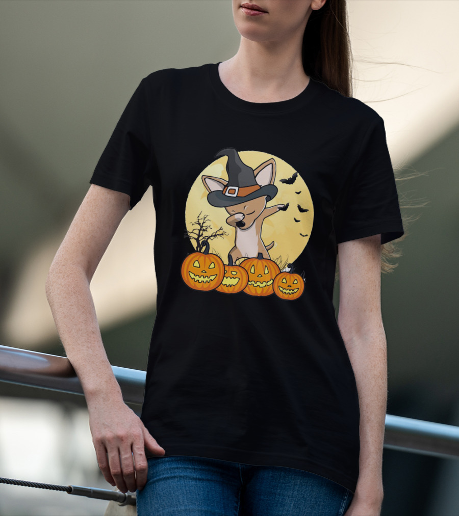 Chihuahua Dabbing In Witch Hat With Pumpkins Halloween Moon Background T-Shirt