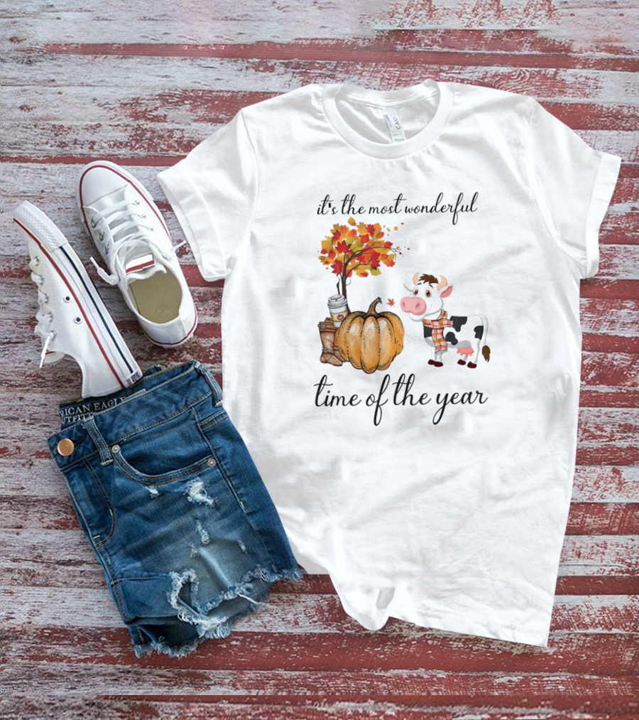 It's The Most Wonderful Time Of The Year Cows Autumn Leaves Pumpkin Cozy Plaid T-Shirt