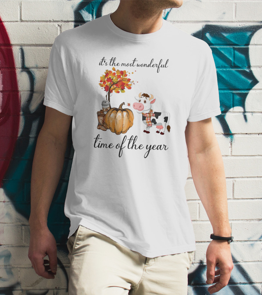 It's The Most Wonderful Time Of The Year Cows Autumn Leaves Pumpkin Cozy Plaid T-Shirt