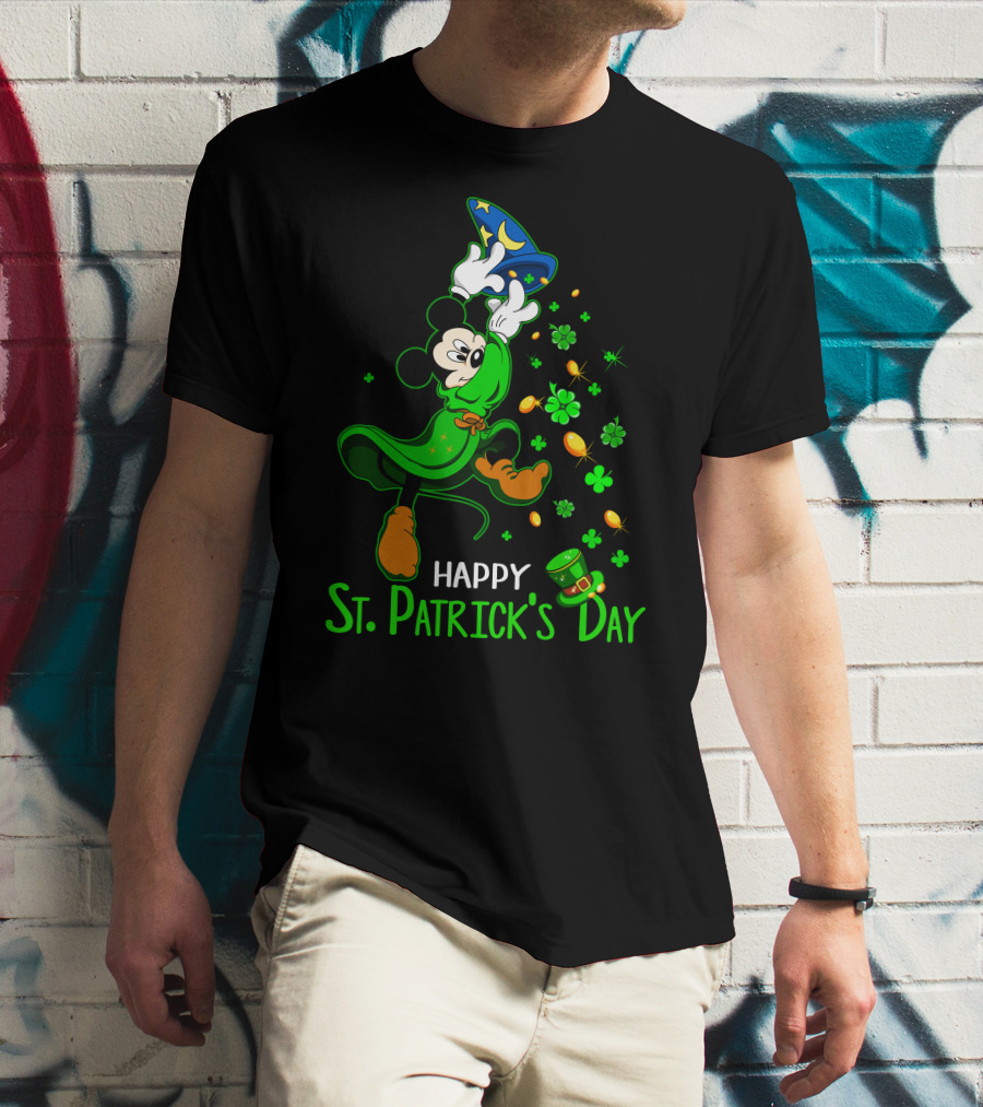 HAPPY ST. PATRICK'S DAY LUCKY CLOVERS MAGIC HAT T-Shirt