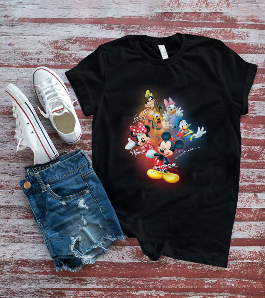 Mickey Mouse Minnie Pluto Goofy Daisy Donald Signatures T-Shirt