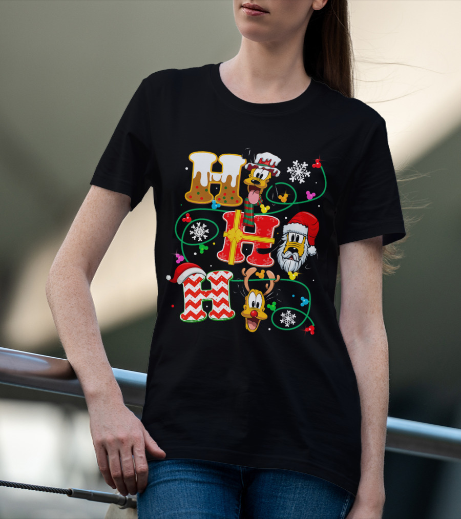 PLU HHH Christmas Goofy Dog With Santa Hats And Snowflakes T-Shirt