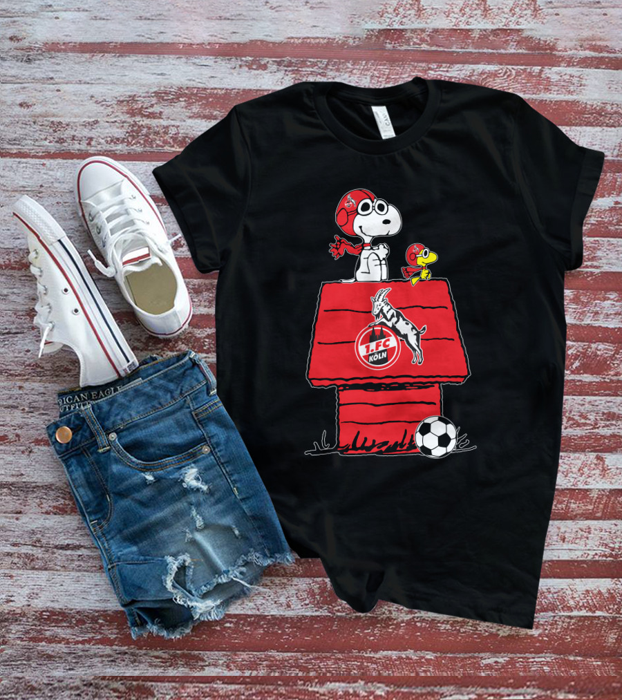 1. FC Köln Snoopy Woodhouse Soccer Scene T-Shirt