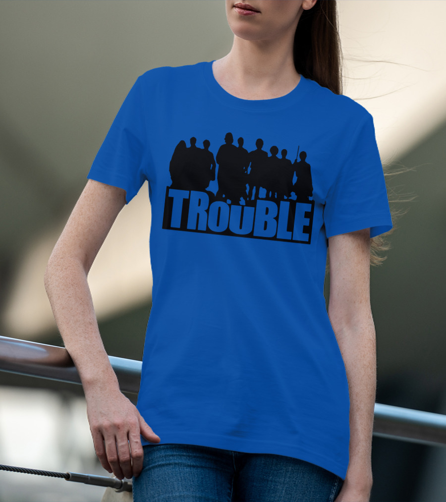 TROUBLE Silhouettes Ensemble T-Shirt