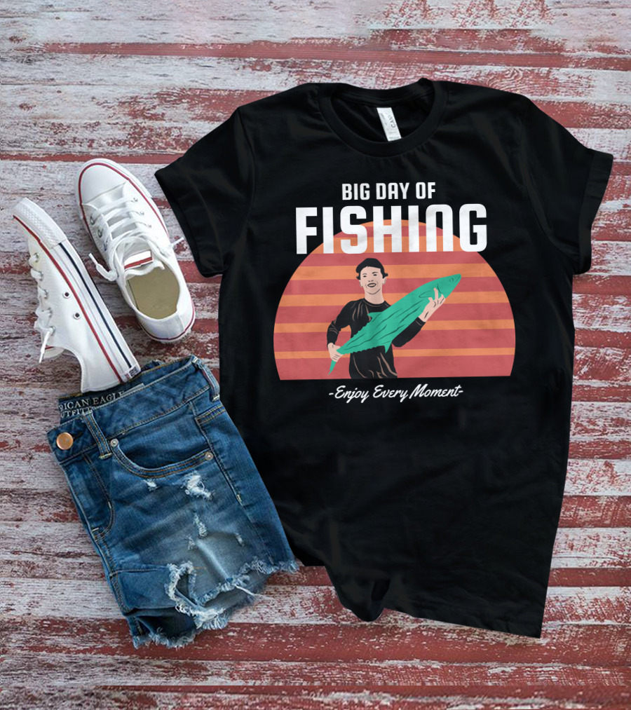 Big Day Of Fishing Enjoy Every Moment Retro Sunset Catch T-Shirt