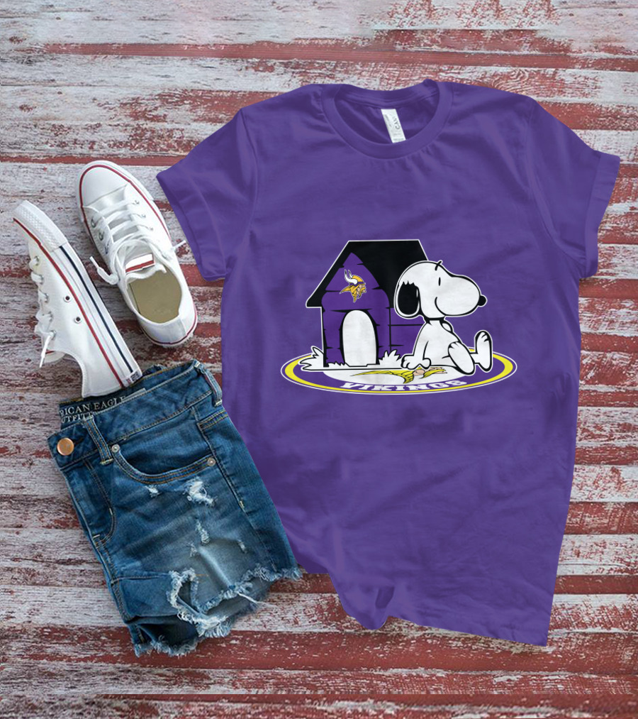 Minnesota Vikings Snoopy Sitting By Doghouse Vikings Fan T-Shirt
