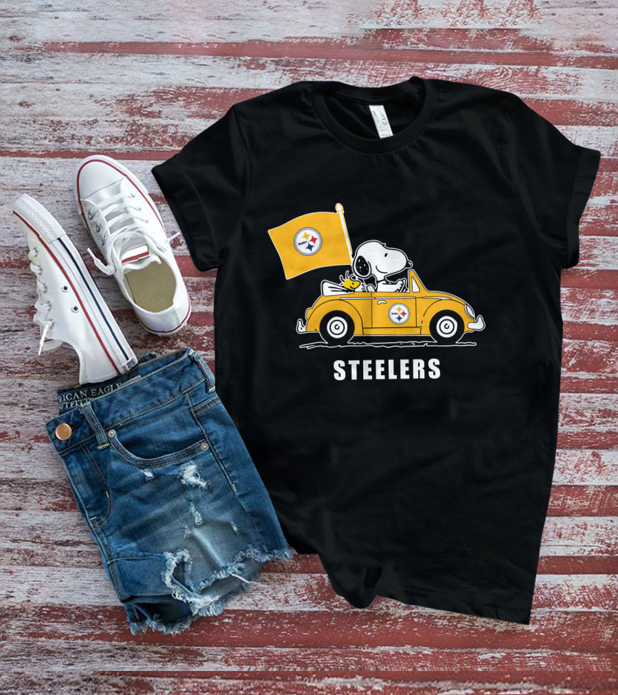 Pittsburgh Steelers Snoopy Driving Yellow Car With Flag T-Shirt