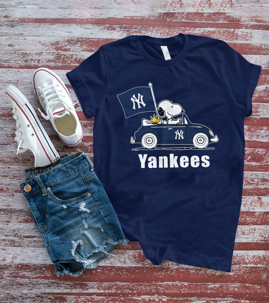 Yankees Snoopy Car New York Yankees Flag T-Shirt