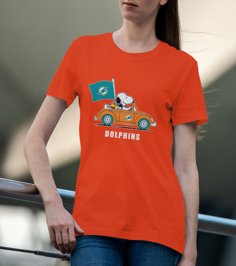 Miami Dolphins Snoopy Woodstock Driving Car Flag T-Shirt