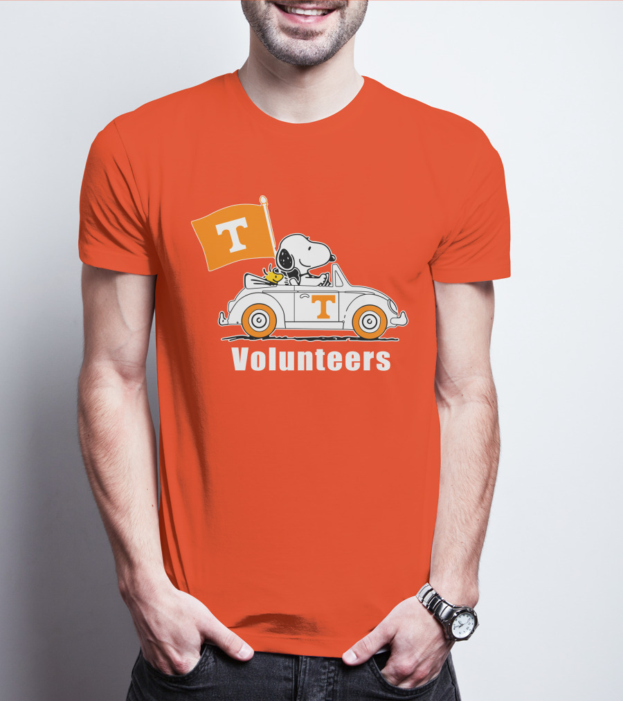 Tennessee Volunteers Snoopy Driving With T Flag T-Shirt