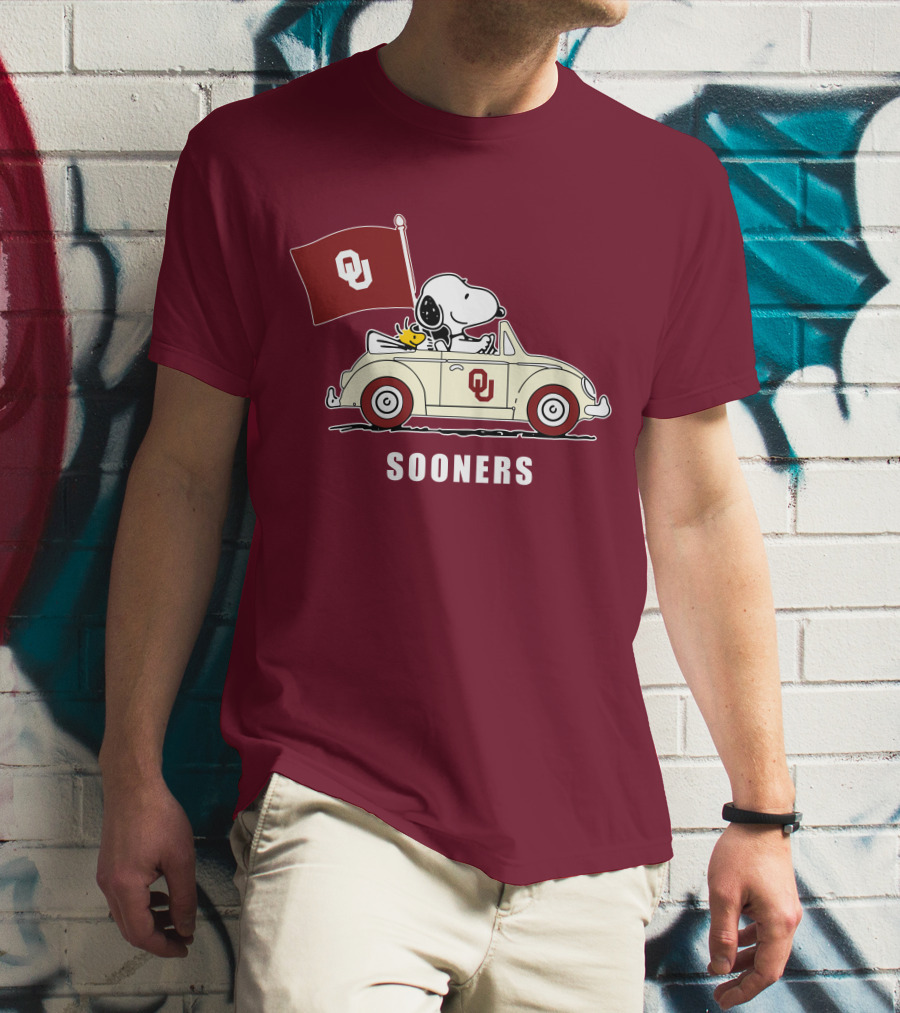 Snoopy Driving Oklahoma Sooners OU Flag Retro Car T-Shirt
