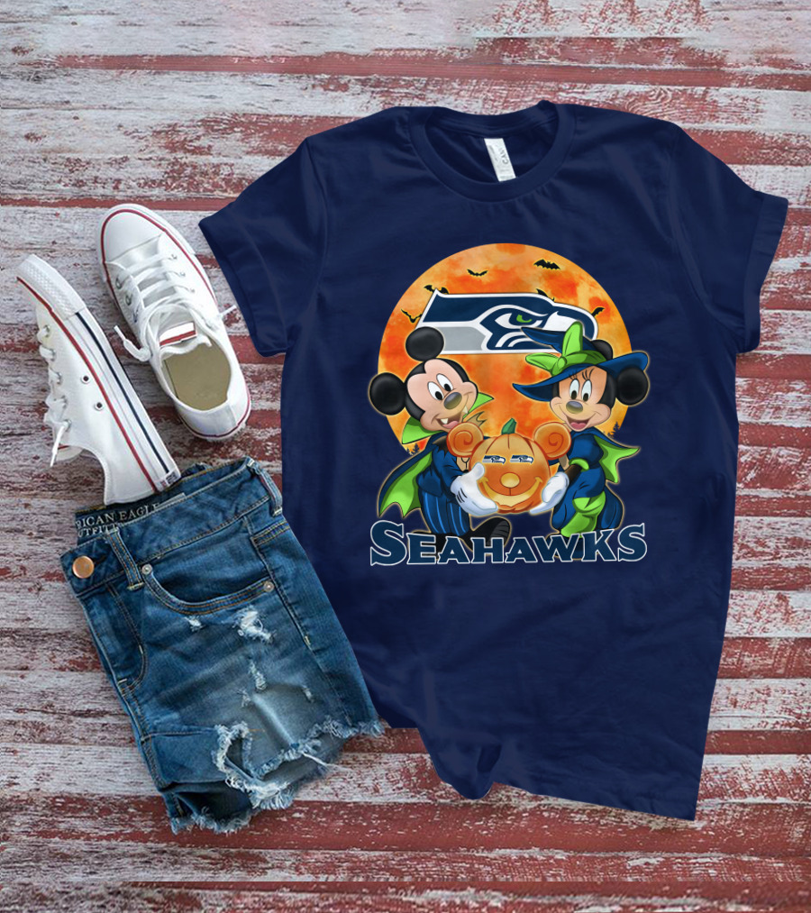 Seattle Seahawks Mickey Mouse And Minnie Mouse Halloween Pumpkin T-Shirt
