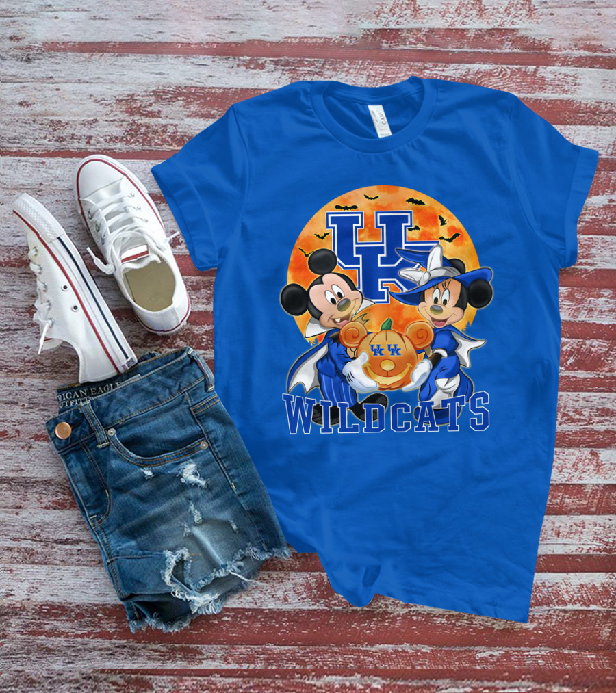 Kentucky Wildcats Mickey Mouse Minnie Mouse Halloween Moon Pumpkin T-Shirt