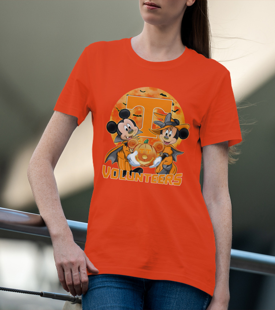 Tennessee Volunteers Mickey And Minnie Halloween Pumpkin T-Shirt