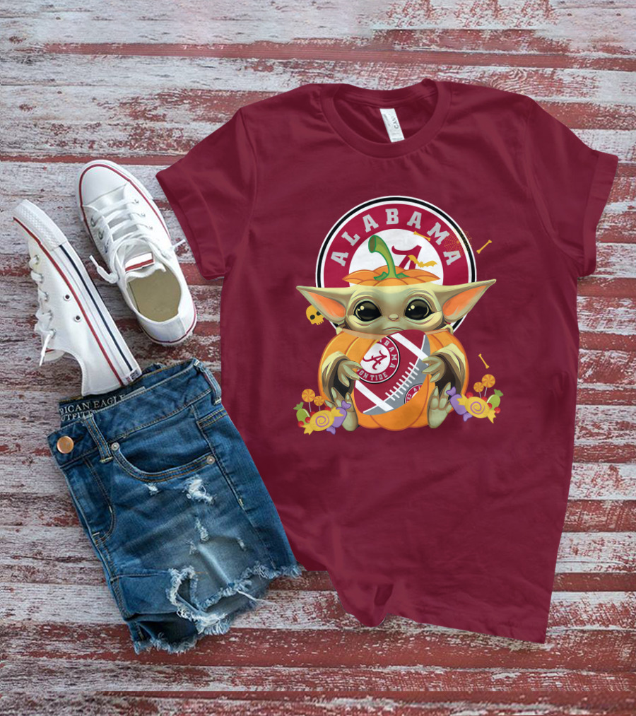 Halloween Pumpkin Baby Yoda Hug Alabama Crimson Tide Football T-Shirt