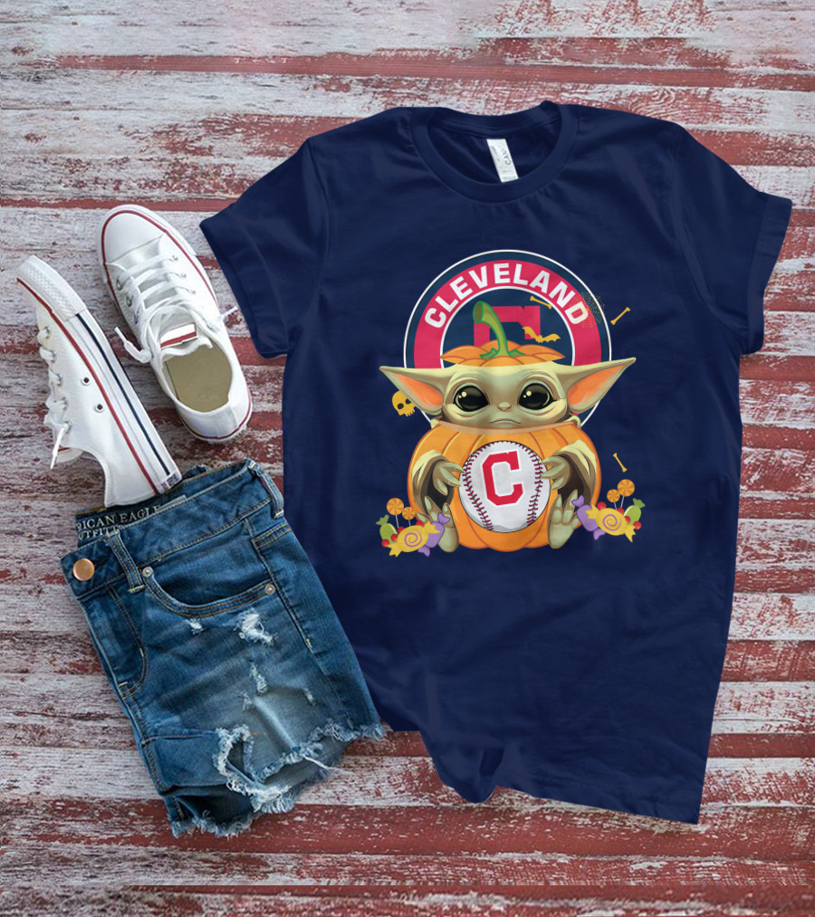 Halloween Pumpkin Baby Yoda Hug Cleveland Baseball Team T-Shirt