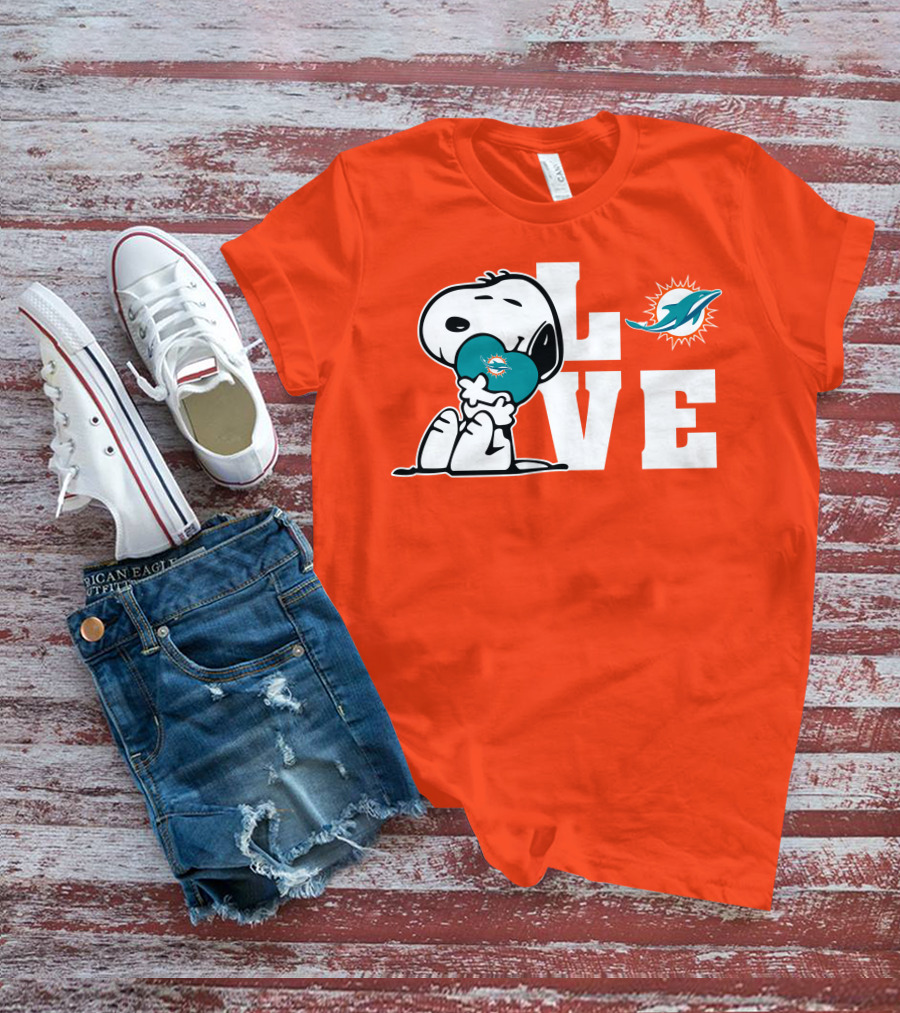 Snoopy Love Miami Dolphins Nfl Football Peanuts Fan T-Shirt