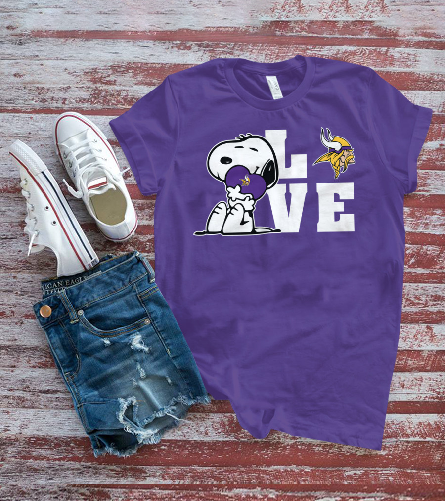 Snoopy Love Minnesota Vikings Logo Heart Hug T-Shirt