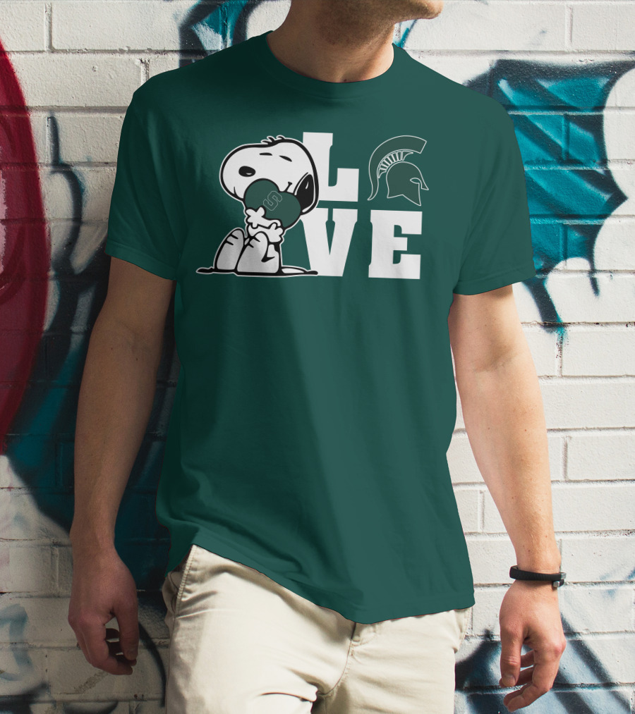 Snoopy Hugging Heart With Michigan State Spartans Helmet LOVE T-Shirt