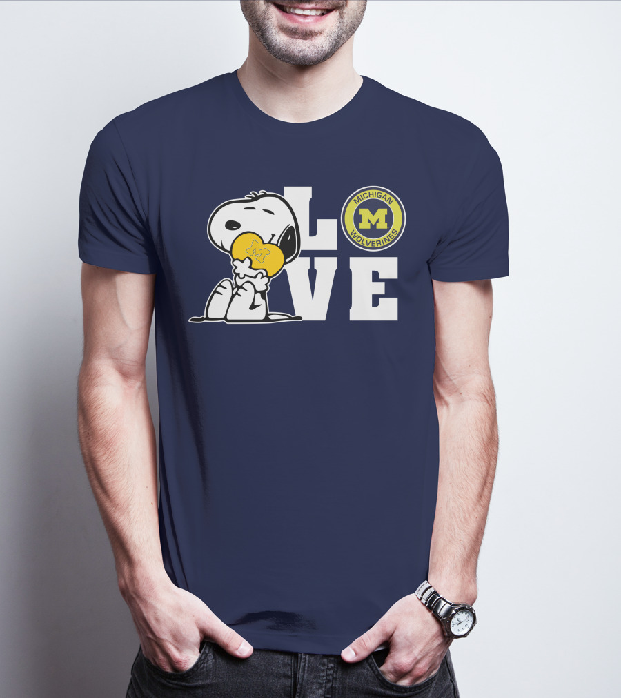 Snoopy Love Michigan Wolverines Peanuts Football T-Shirt