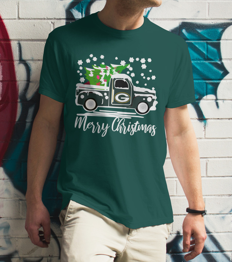 Green Bay Packers Vintage Truck With Christmas Tree Merry Christmas T-Shirt