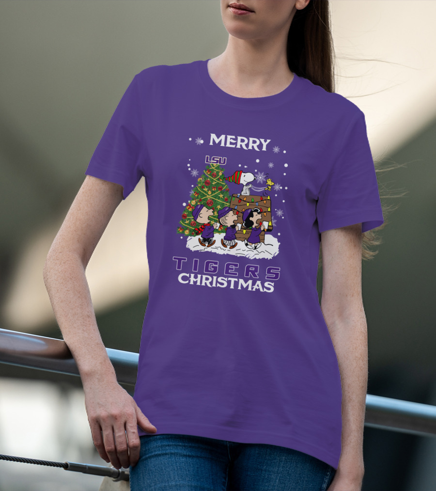 Lsu Tigers Merry Christmas Snoopy Christmas Tree Peanuts T-Shirt