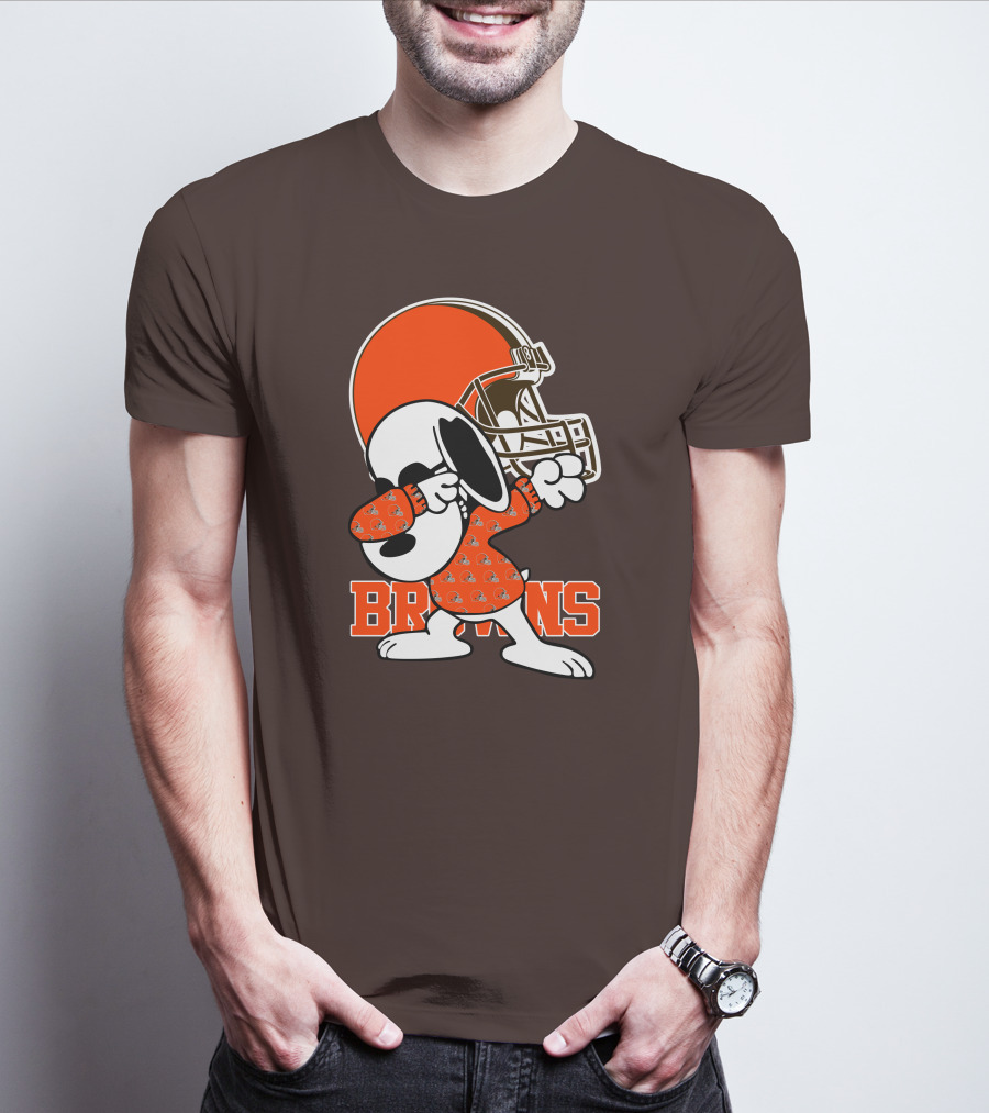 Cleveland Browns Snoopy Dabbing Football Helmet T-Shirt