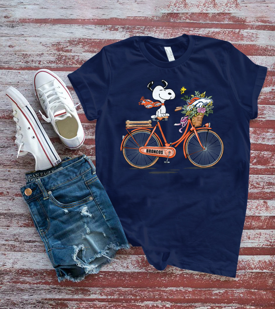 Denver Broncos Snoopy On Bicycle With Woodstock And Helmet T-Shirt
