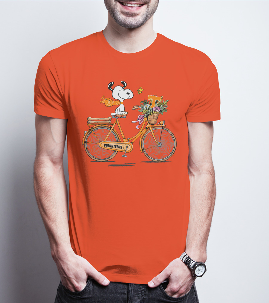 Tennessee Volunteers Snoopy On Bicycle With Flowers And Woodstock T-Shirt