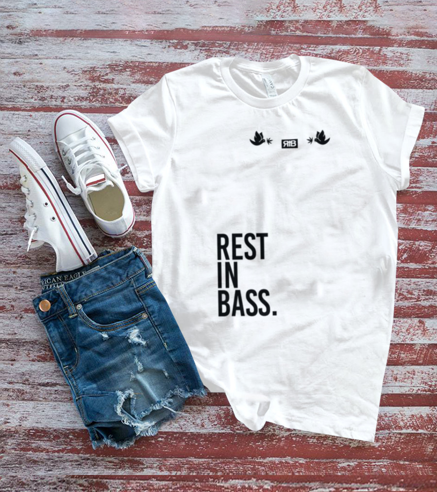 Rest In Bass Che Flying High Peace Symbol Headphones Star Elements T-Shirt