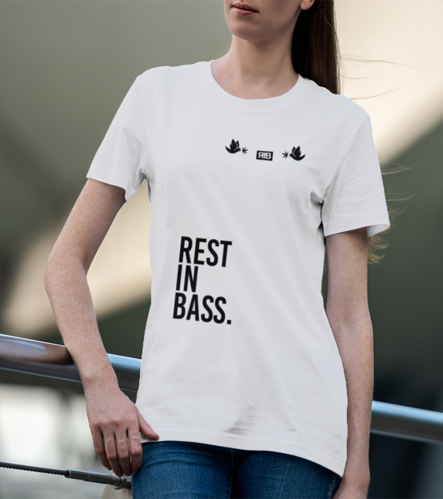 Rest In Bass Che Flying High Peace Symbol Headphones Star Elements T-Shirt