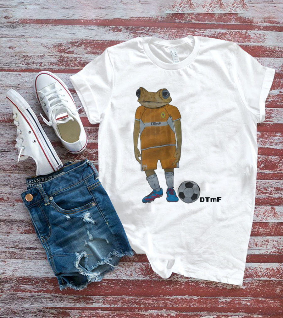 Dtmf 91 Frog Soccer Player With Ball T-Shirt