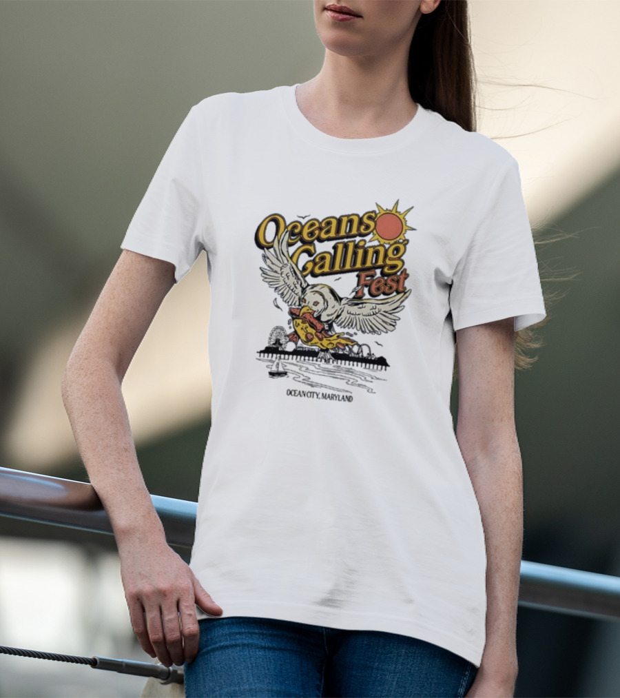 Oceans Calling Fest Seagull With Pizza Graphic T-Shirt