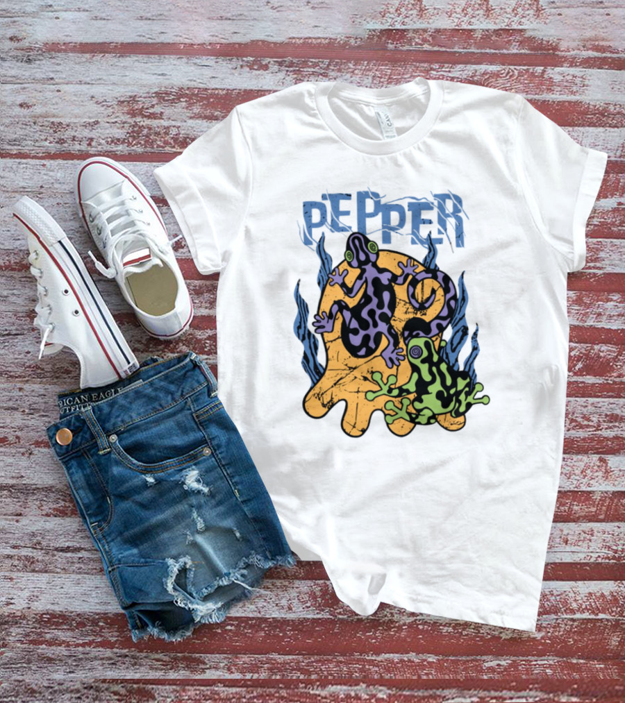 Pepper Skullconut Amphibians Psychedelic Frogs Graphic T-Shirt