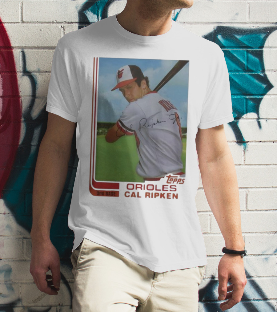 Cal Ripken Jr. Baltimore Orioles Baseball Card Topps MLB Signature Player T-Shirt