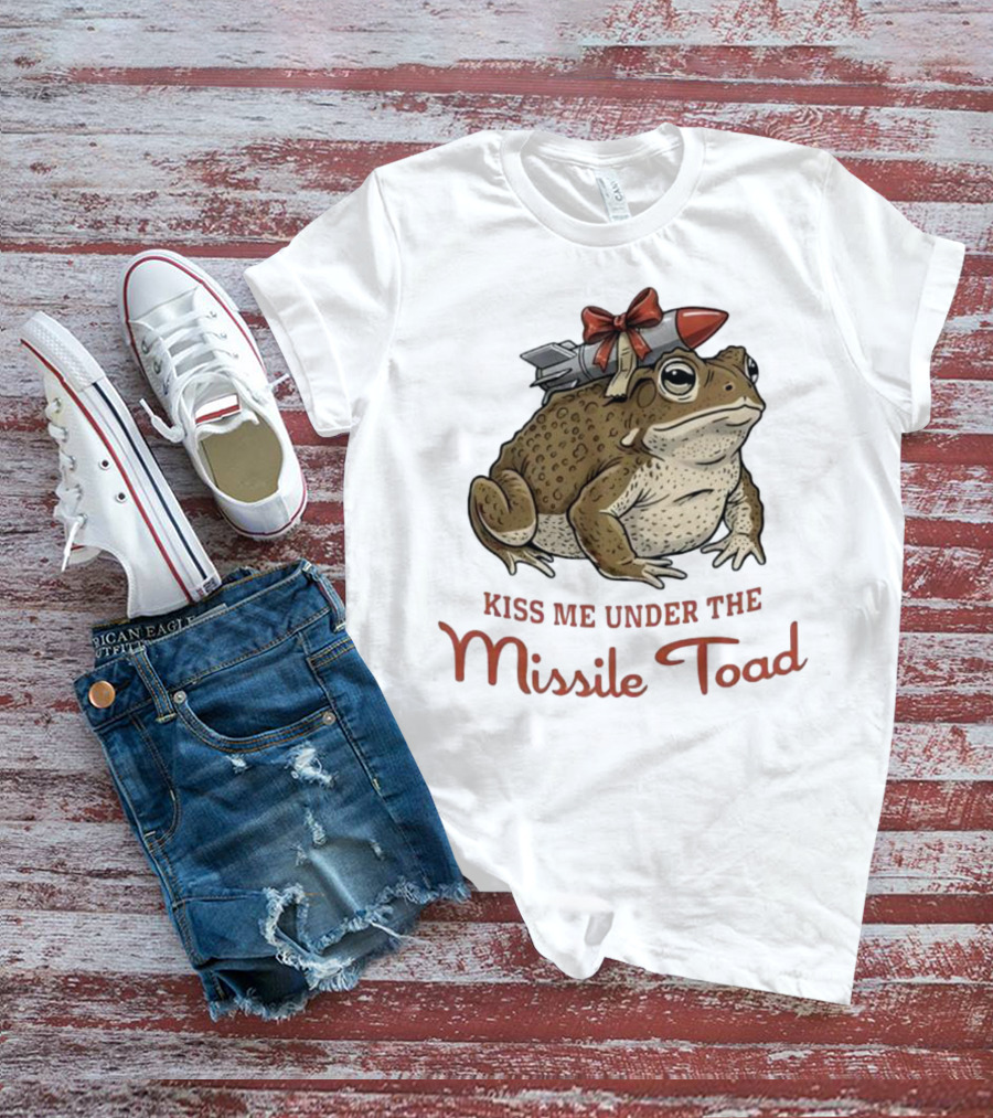 Kiss Me Under The Missile Toad Frog Christmas Holiday Joke T-Shirt