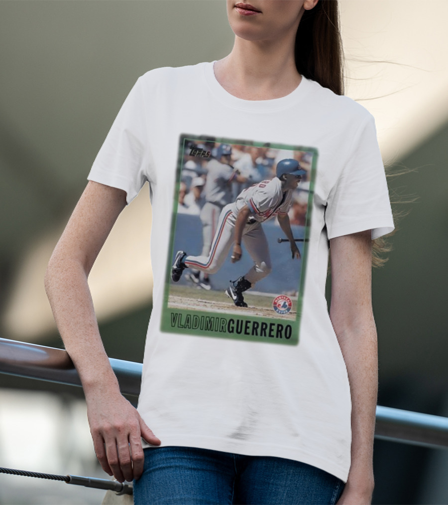Montreal Expos Vladimir Guerrero MLB Topps Baseball Card T-Shirt