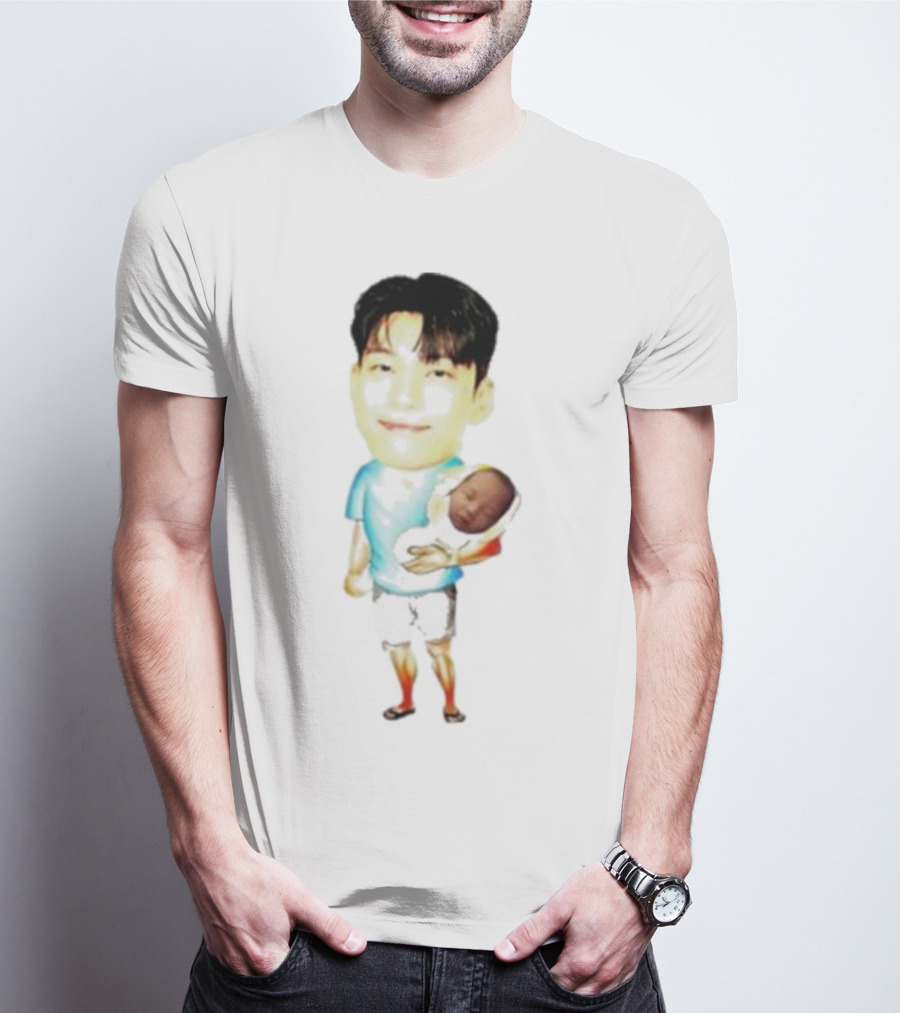 Papa Front Man Squid Game Player 222 Wi Ha Carrying Baby T-Shirt