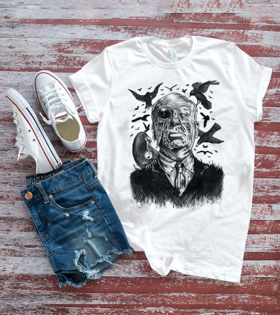 Alfred Hitchcock Birds Attack Horror Halloween Spooky Design T-Shirt